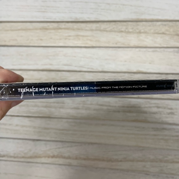 TMNT Teenage Mutant Ninja Turtles Movie Soundtrack Audio CD Preowned - Picture 2 of 3